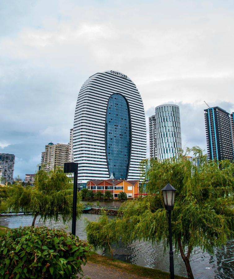 Sea View Apartment Near To The Dancing And Music Fountains 바투미 외부 사진